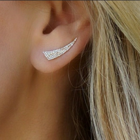 Jewelry - ❤ 4/$18❤ Silver Rhinestone Stud Ear Climbers